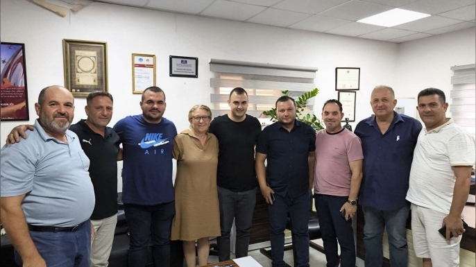 Katip Demir'in yerine Esen Beyköylü belediye başkanı oldu