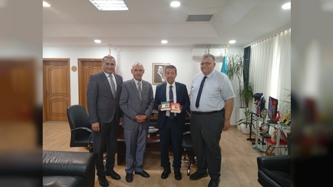 Kıbrıs Vakıflar İdaresi'nin ilk kapsamlı akademik vakıf eseri Ertuğruloğlu'na tanıtıldı
