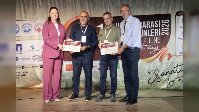 KKTC'li fotoğraf sanatçısı Hasan Bağlar Trabzon'da 16. Uluslararası Sanat Günleri'nde sunum yaptı