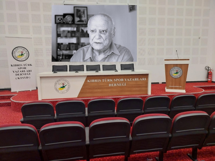 KTSYD, merkezindeki konferans salonuna Özcanhan'ın adını verdi