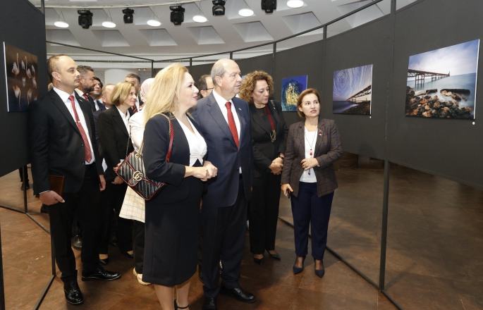 Kültür Dairesi, Bakü’de sergi açtı