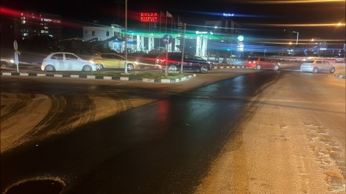 Lefkoşa Gönyeli bölgesinde yola atık madde döküldü