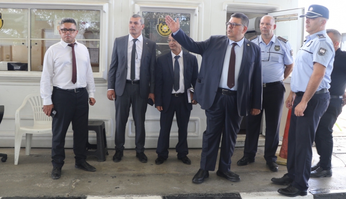 Maliye Bakanı Berova, Metehan Sınır Kapısı’nı ziyaret etti