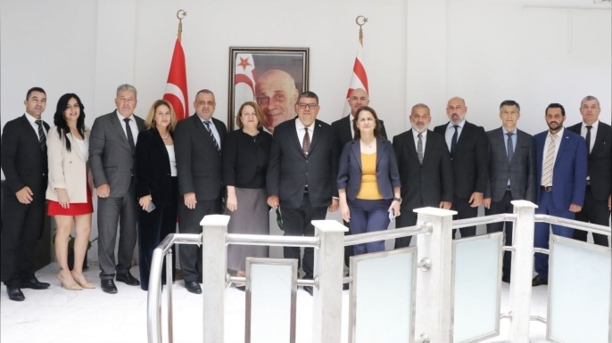 Maliye Bakanı Berova personeli ile bayramlaştı
