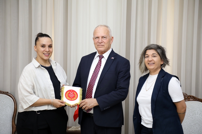 Meclis Başkanı Zorlu Töre Fizyoterapistler Derneği’ni kabul etti
