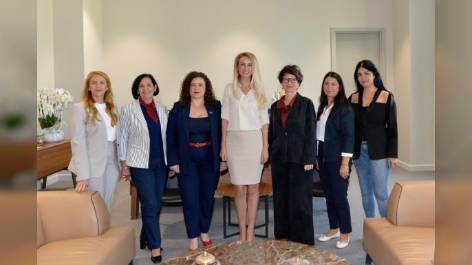 Nilden Bektaş Erhürman, İş Kadınları Derneği yönetim kurulu başkanı ve üyeleri ile görüştü