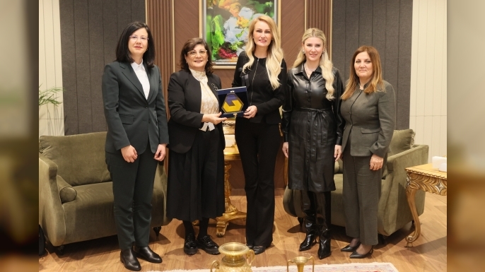 Nilden Erhürman, DAÜ Kadın Araştırmaları Merkezi Heyetini kabul etti