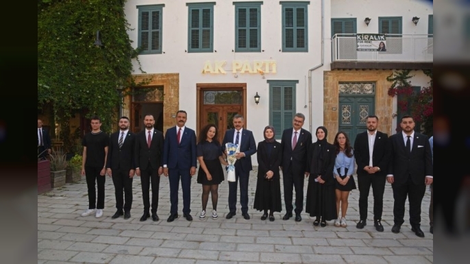 Oğuz ve Çiftçi, Selimiye Camisi’ni ziyaret etti
