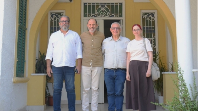 Özersay, DAÜ-SEN yetkilileriyle bir araya geldi