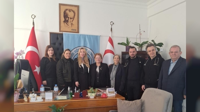 Özgür Hizmet Derneği'nden Kadın Sığınma Evi ile Akçiçek Hastanesi'ne bağış