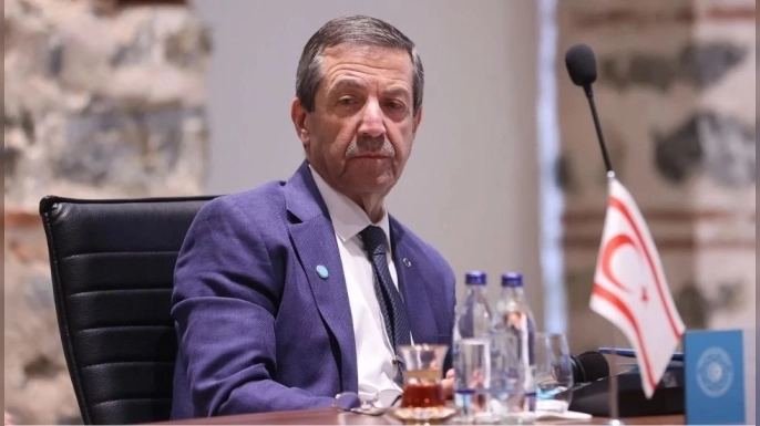 Tahsin Ertuğruloğlu'ndan, Erhürman'a eleştiri: Hahn’la görüşmek doğru olmamıştır