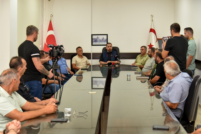 Tarım Bakanı Çavuş, üreticiler ve Toptancılar Birliği ile ortak basın açıklamasında eleştirileri yanıtladı