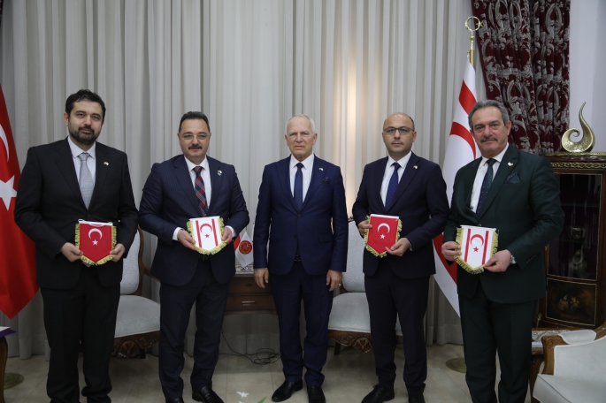 Töre, Türk İnternet Medya Birliği heyetini kabul etti