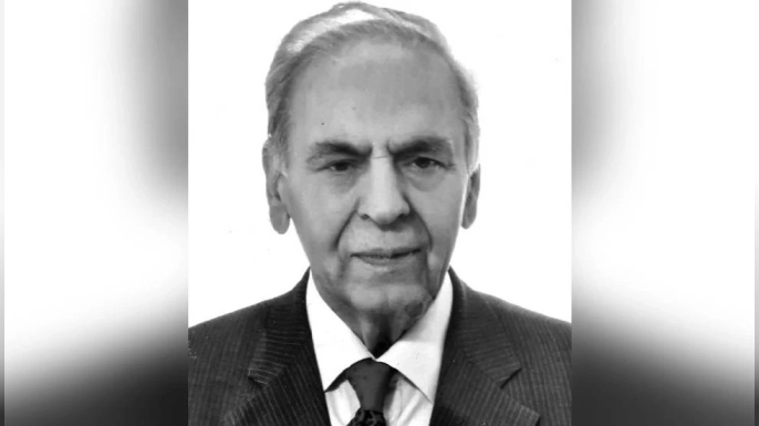 Turhan Güçlü yaşamını yitirdi
