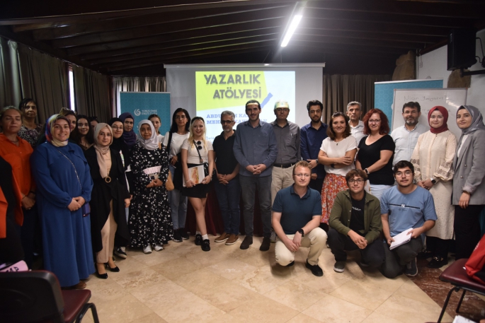 Yunus Emre Enstitüsü’nde yazarlık atölyesi düzenlendi